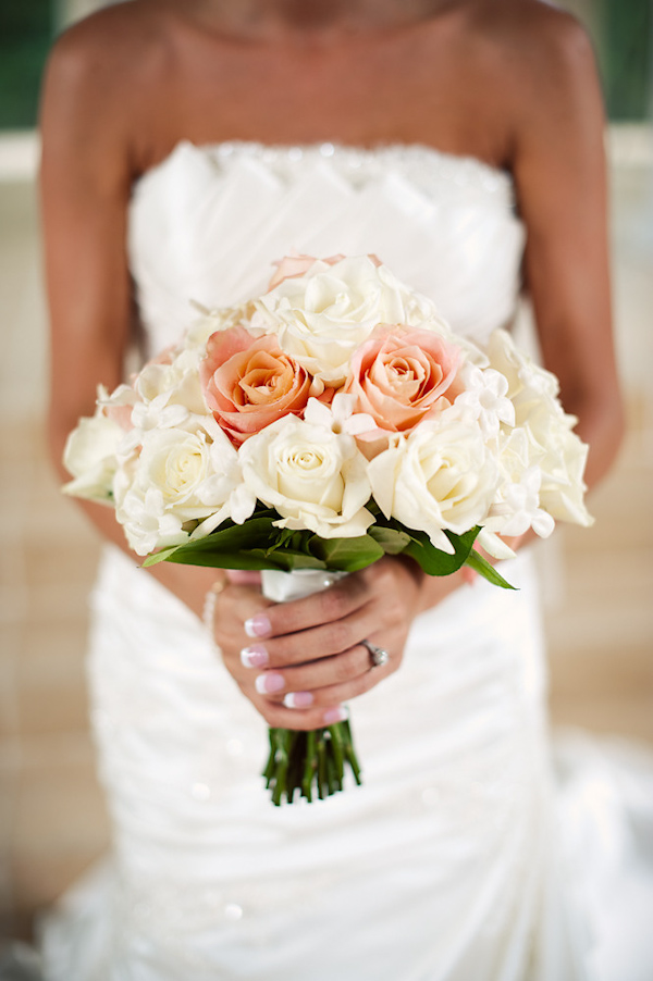 portrait of bouquet held by bride - photo by Houston based wedding photographer Adam Nyholt